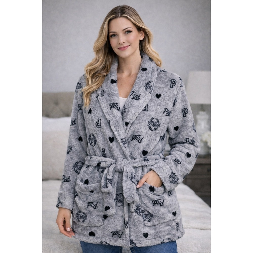 PINK Victoria's Secret Gray Plush Fleece Heart Logo Robe XS/S Y2K